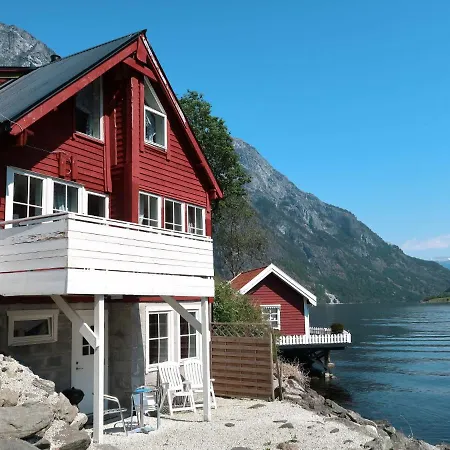 Chalet Chalet Rodhette - Fjs386 By Interhome *